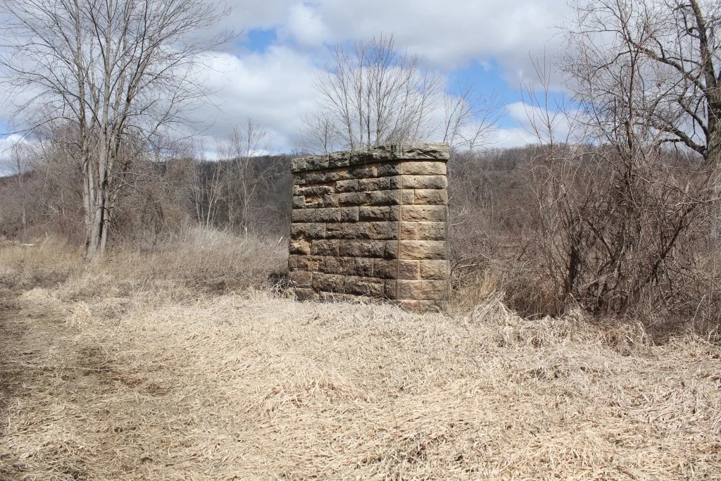 Moingona Railroad Bridge